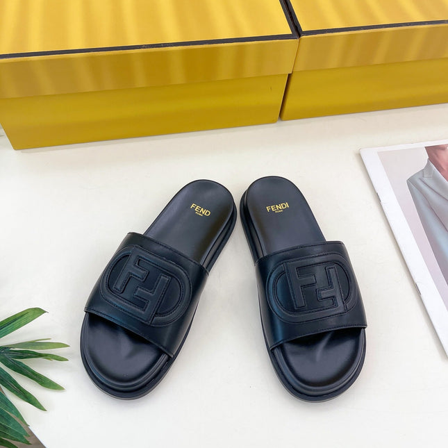 FENDI LOGO SLIDES IN BLACK CALFSKIN