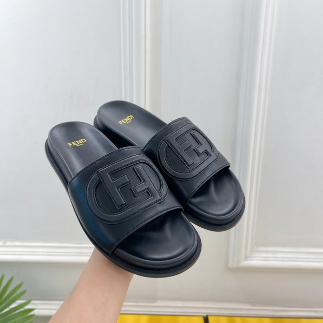 FENDI LOGO SLIDES IN BLACK CALFSKIN