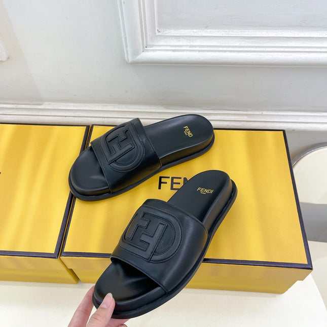 FENDI LOGO SLIDES IN BLACK CALFSKIN
