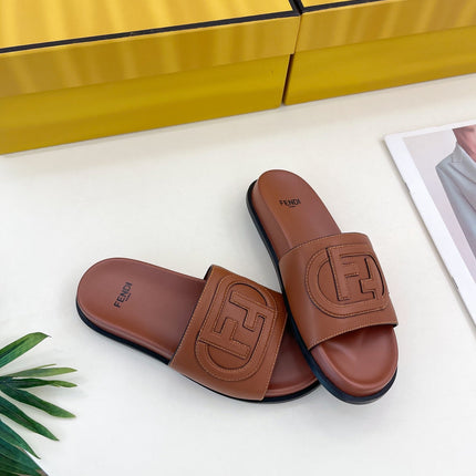 FENDI LOGO SLIDES IN SYRUP BROWN CALFSKIN