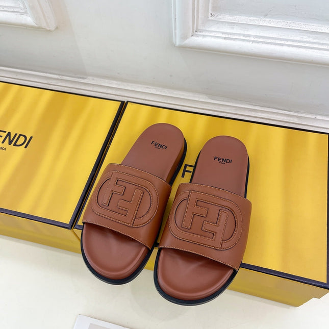 FENDI LOGO SLIDES IN SYRUP BROWN CALFSKIN