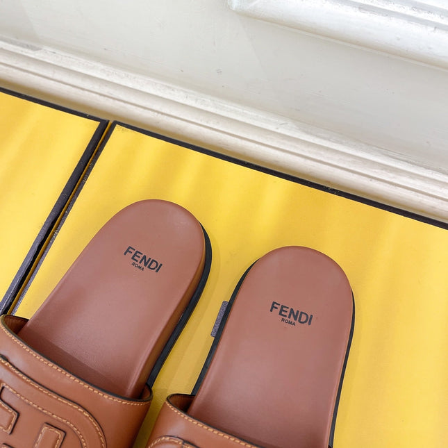 FENDI LOGO SLIDES IN SYRUP BROWN CALFSKIN