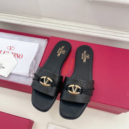GARAVANI V LOGO SIGNATURE SLIDE IN BLACK RAFFIA AND CALFSKIN