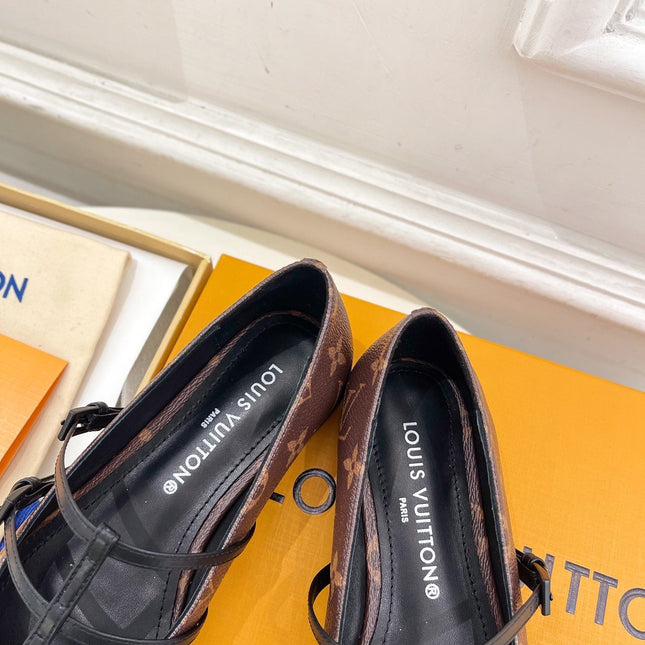POINTED FLAT SHOES IN CHOCOLATE BROWN MONOGRAM CALFSKIN
