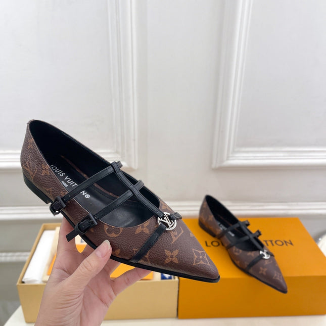 POINTED FLAT SHOES IN CHOCOLATE BROWN MONOGRAM CALFSKIN