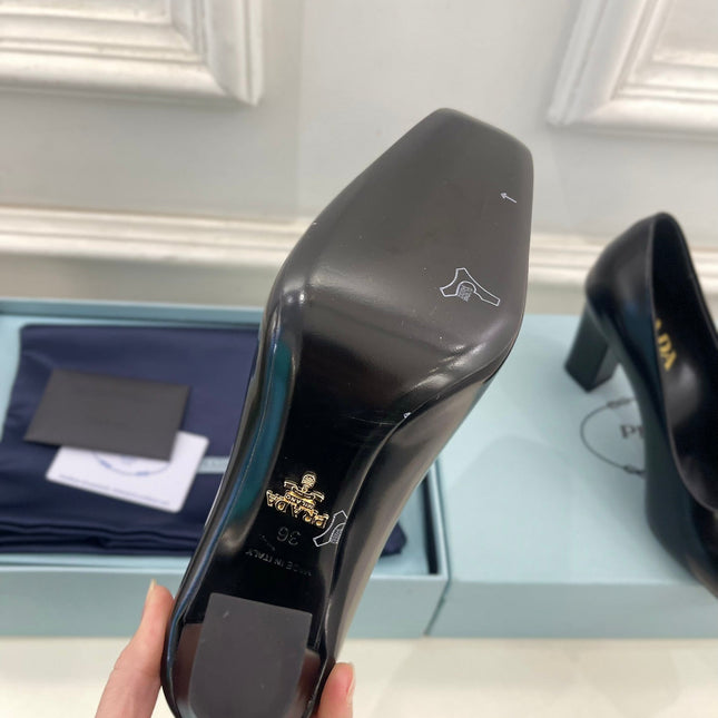SQUARE TOE HIGH PUMPS IN BLACK SMOOTH LAMBSKIN