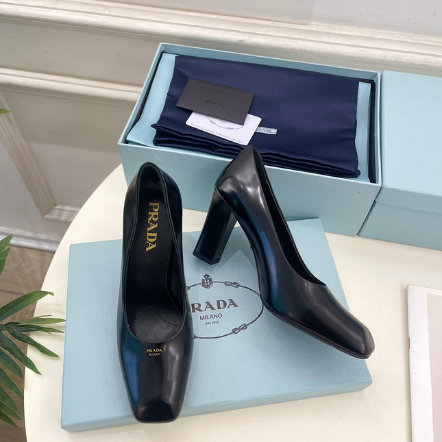 SQUARE TOE HIGH PUMPS IN BLACK SMOOTH LAMBSKIN