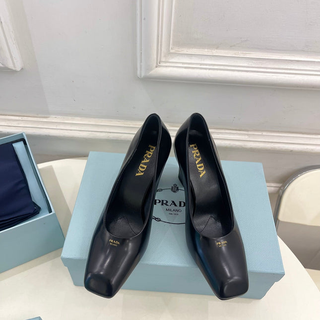 SQUARE TOE HIGH PUMPS IN BLACK SMOOTH LAMBSKIN