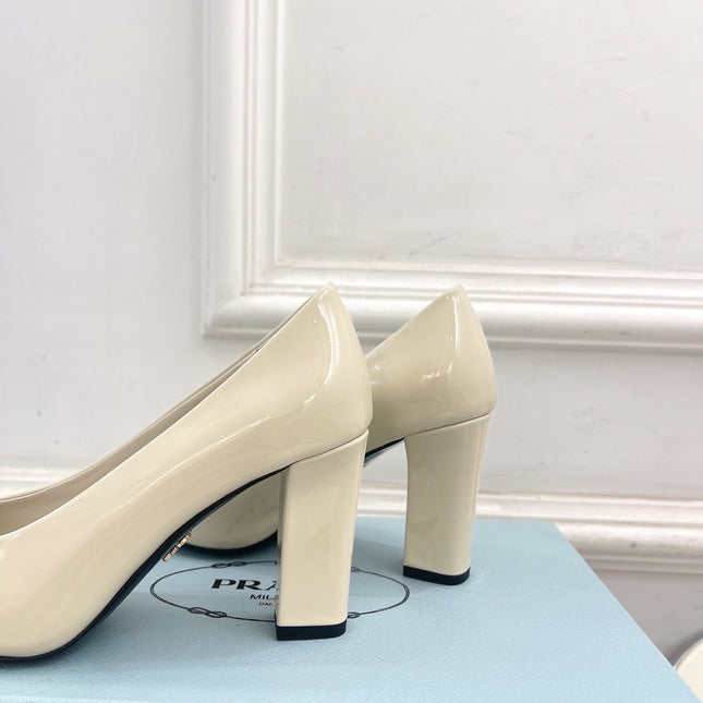SQUARE TOE HIGH PUMPS IN WHITE GLOSSY CALFSKIN