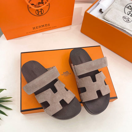 KOS CLOG IN KHAKI BROWN SUEDE