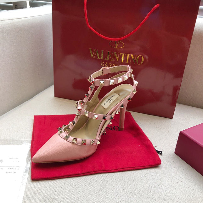 ROCKSTUD LIGHT PINK METALLIC CALFSKIN ANKLE STRAP HIGH SANDAL