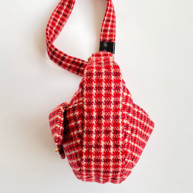 CHANEL 25S HOBO 30 CM IN RED TWEED WITH GOLD HARDWARE