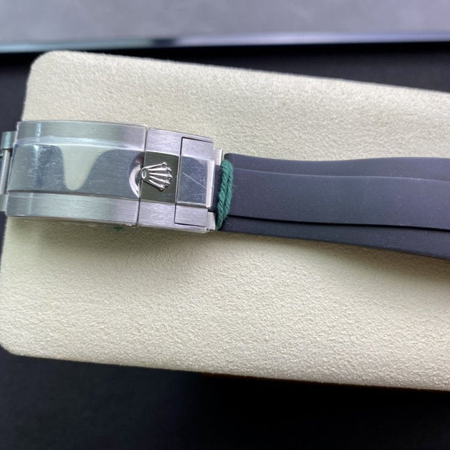 DAYTONA 40 BLACK CERAMIC BEZEL CUSTOM ELEANOR DIAL RUBBER STRAP